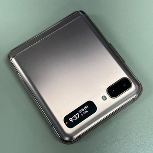 갤럭시 Z플립2 브론즈 256기가 21년 5월개통 상태좋은폰 15만에판매합니다