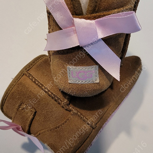 어그 정품 ugg 실외용 야외용 걸음마 베이비 여아 영아용 키즈 부츠 판매합니다 (11cm)