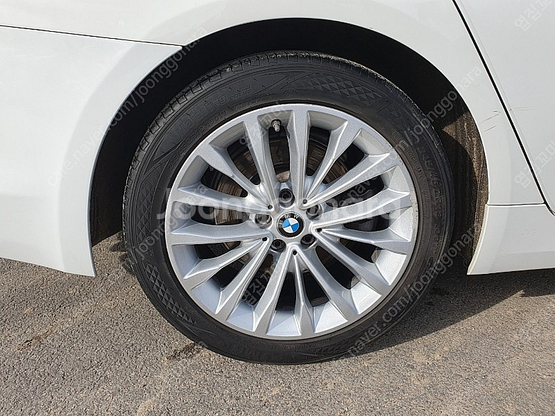 BMW G30 520d 2륜 흰색 브라운모카시트--7