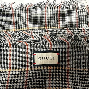 gucci 남녀공용 머플러 새상품 [김현아에서 구매] 싸게 팔아요.