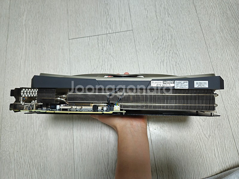리드텍 RTX 4070Ti HURRICANE 팝니다.--4