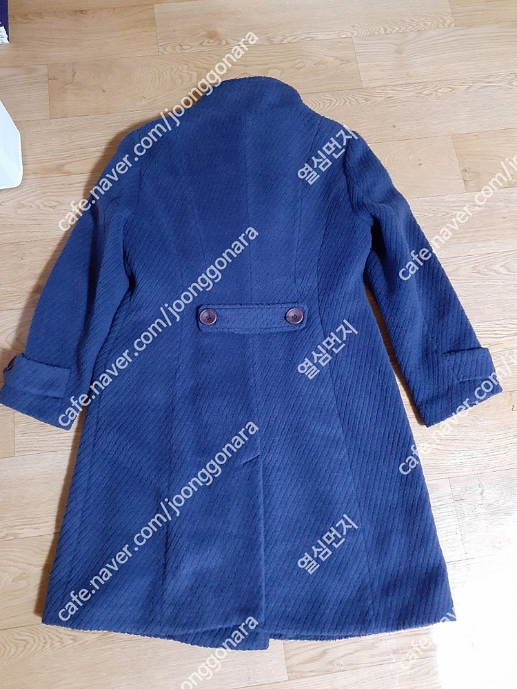 코트 예쁜니다 따뜻해요 요즘 계절 편하게 입부세요 4000원 직거래 가능해요 이미지