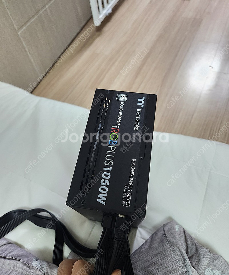 써멀테이크 1050w 플래티넘 풀모듈러--0