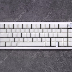GMK67 화이트 커스텀 키보드