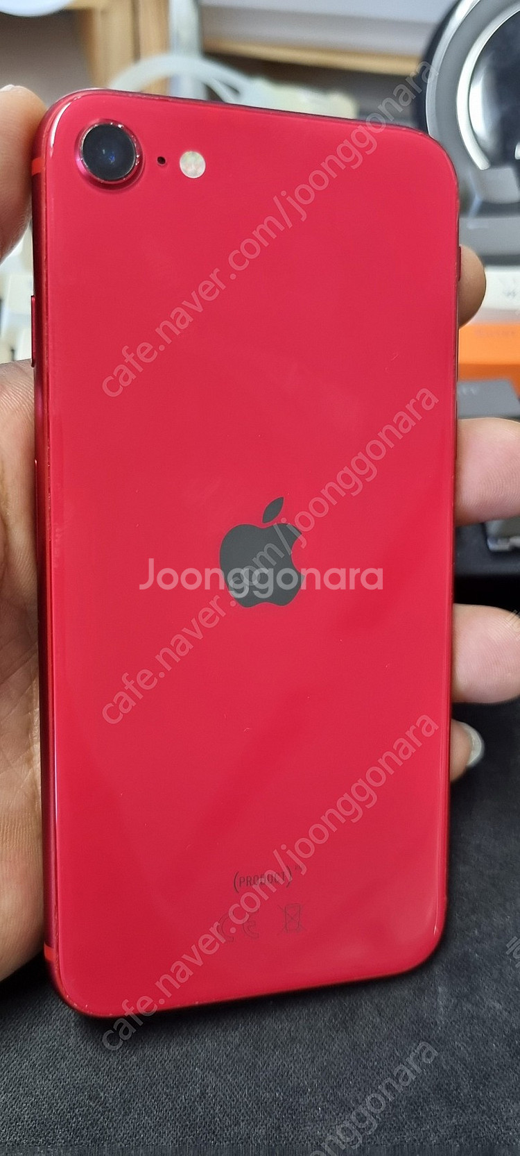 아이폰 se2 64g--1