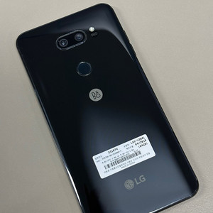 LG V30 블랙색상 64기가 미파손 상태좋은단말기 7만에 판매합니다