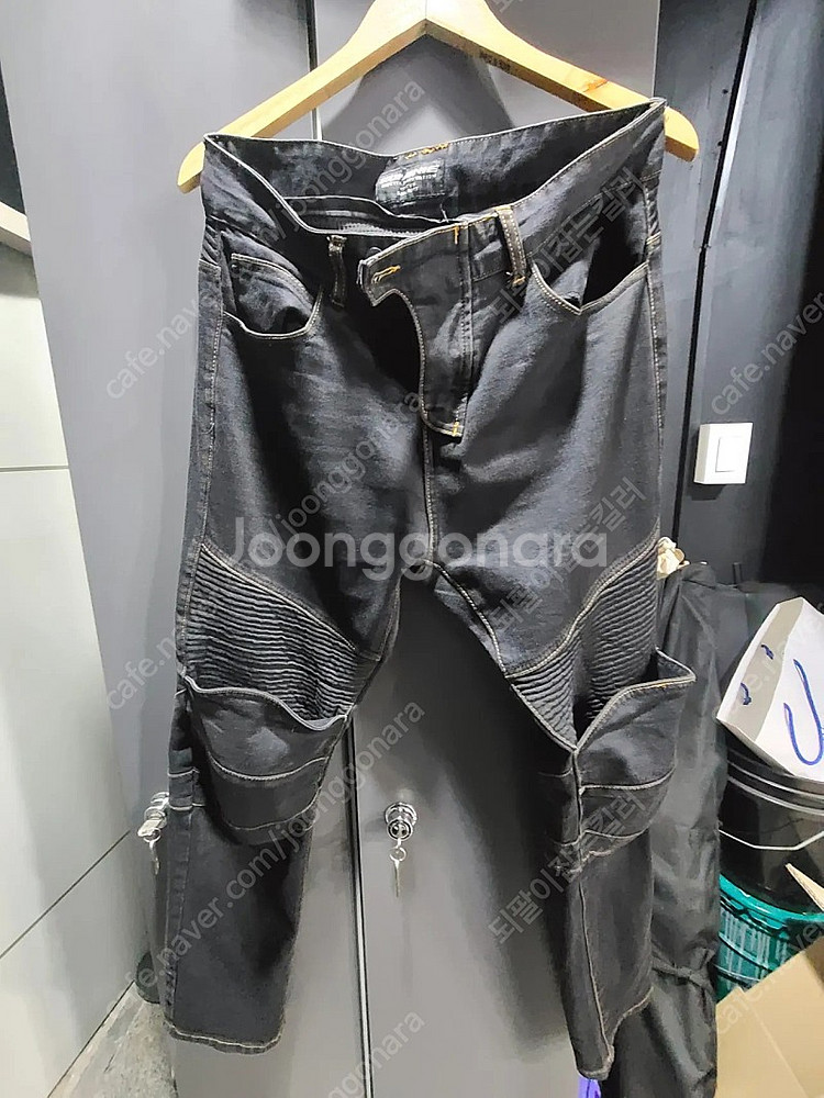 헙슬로우 조거팬츠 / 코미네 라이딩 진 팝니다.--2