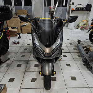 PCX ABS 맷브라운 160정품 보업차 팝니다.