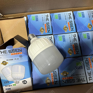 led 30w 가설등 박스채 새것 저렴히 팝니다 200개 가량