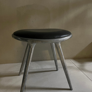 Mater low stool 메타 로우 스툴