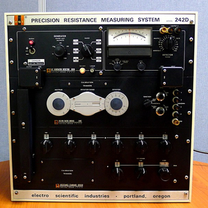 저항기준기 갤리브레이터 ESI Precision Resistance Measuring System 242D