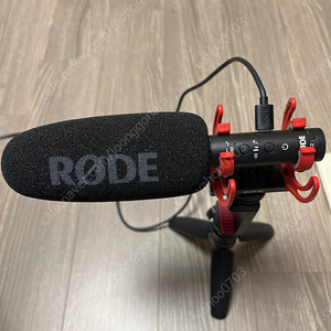 Rode(로데) videomic NTG 팝니다!(스탠드 포함)