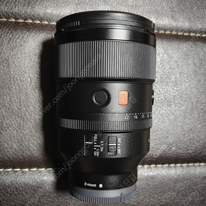 소니 135mm f1.8 gm 135금 렌즈 판매합니다.
