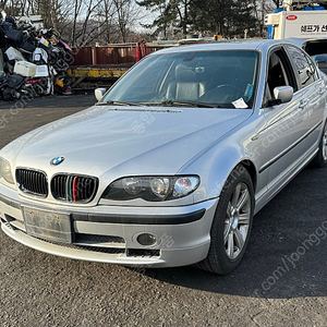 BMW E46 325i 부품차 각개합니다 앞범퍼 뒷범퍼 문짝 본네트 헤드라이트 전조등 후미등 테일램프 휀다 시트 내장재 송풍구 에어밴트 기어봉 사이드미러 필러 윈도우모터 ABS