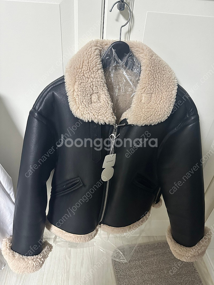 브론(Bronn)무스탕 (블랙)--1