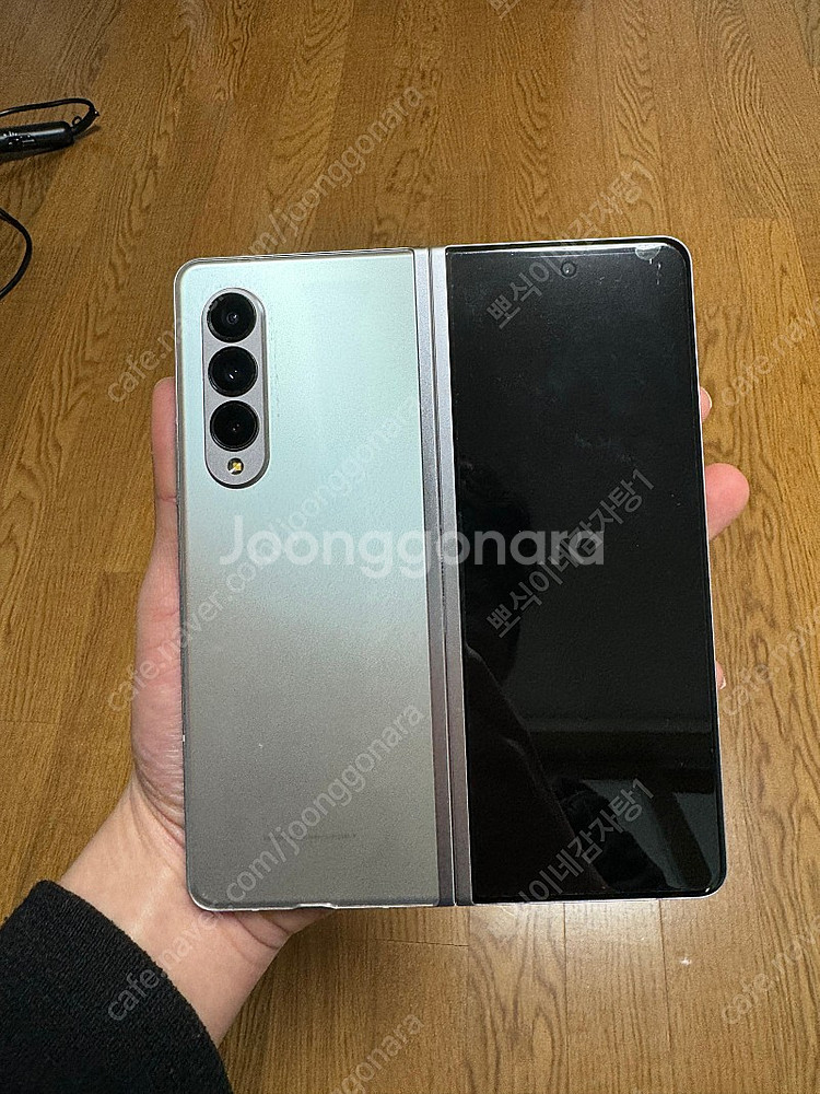 갤럭시폴드3 256gb 실버색상 판매합니다 !!!!--2