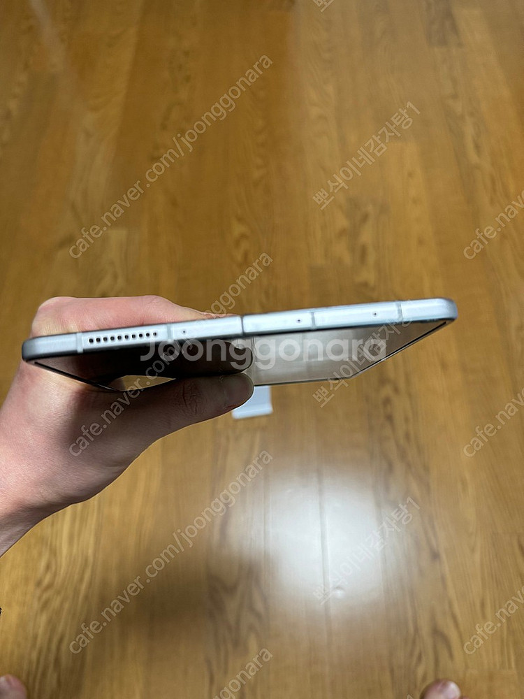 갤럭시폴드3 256gb 실버색상 판매합니다 !!!!--4