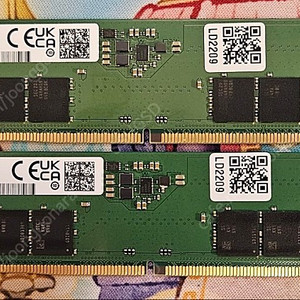 삼성전자 DDR5 4800 16GB x 2 + 방열판 팝니다 8만