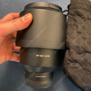 삼양 AF 135MM f1.8 FE 소니마운트 팝니다! (이상한 구매자 만나서 불발되고 그냥 가격 내리고 빠르게 처분합니다!)