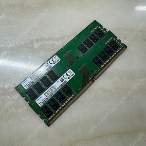 메모리 : 삼성 DDR4 8G PC4-19200, 2EA