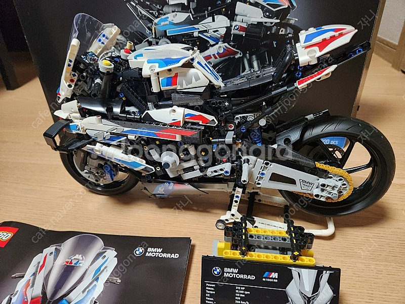레고 42130 BMW M 1000 RR--2