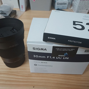 시그마 30mm F1.4 DC DN 풀박스 판매합니다 / 캐논 EF-M 마운트 / 25만원 / 전주