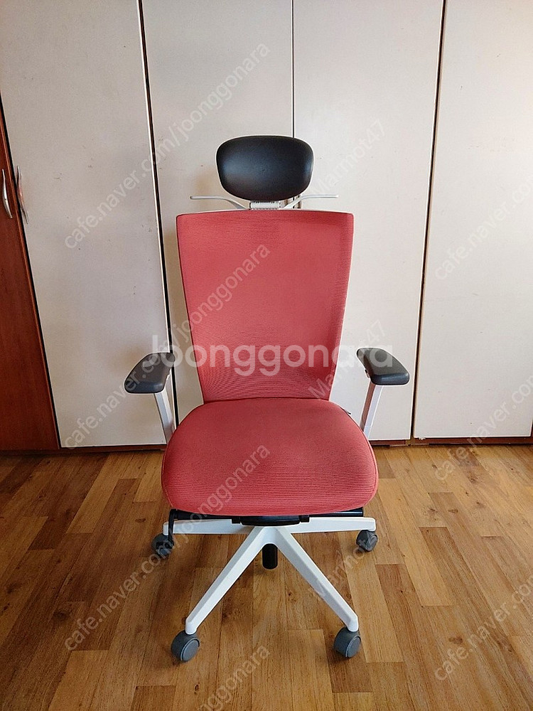 전북 전주시 직거래 SIDIZ 시디즈 T50 풀옵션 의자 옷걸이 포함--7