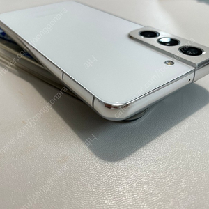 S22 256GB 화이트 깨끗해요!