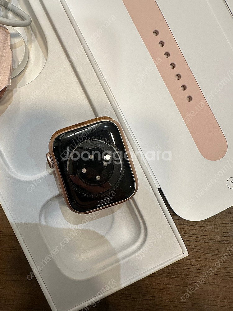 애플워치 6_ 40mm 알루미늄 와이파이 팝니다--4