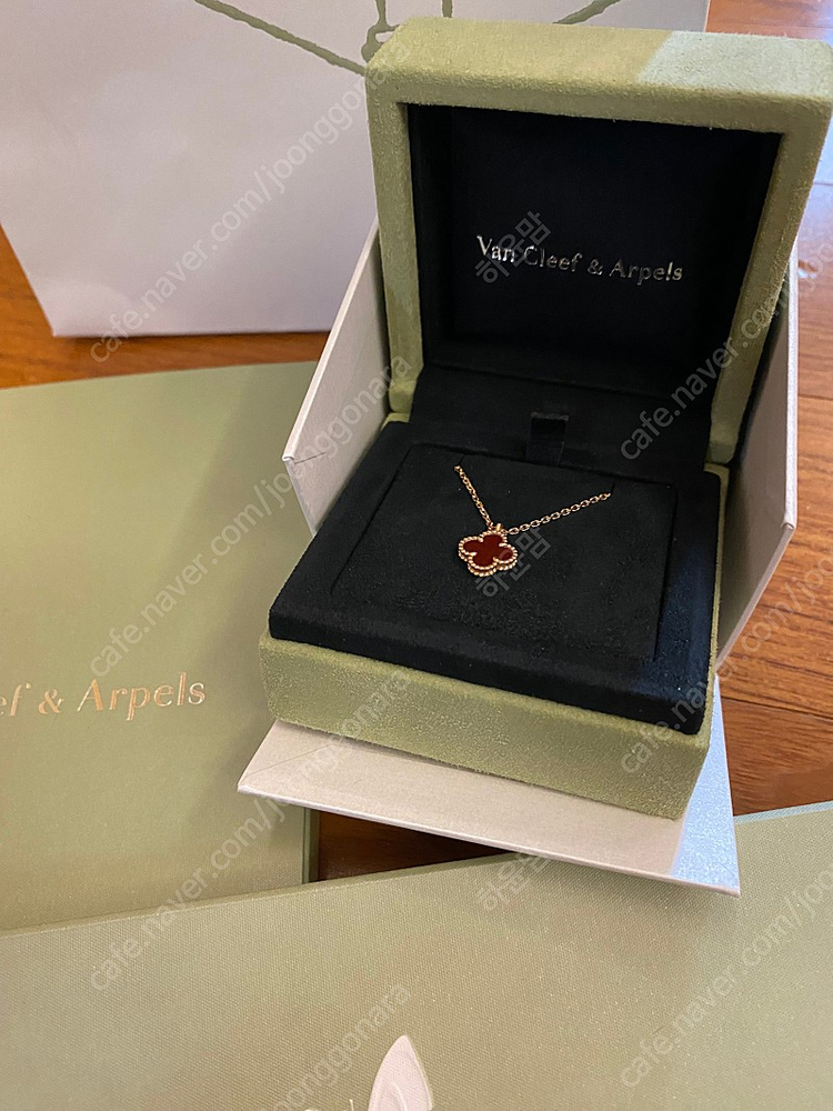 반클리프아펠 알함브라 목걸이--5