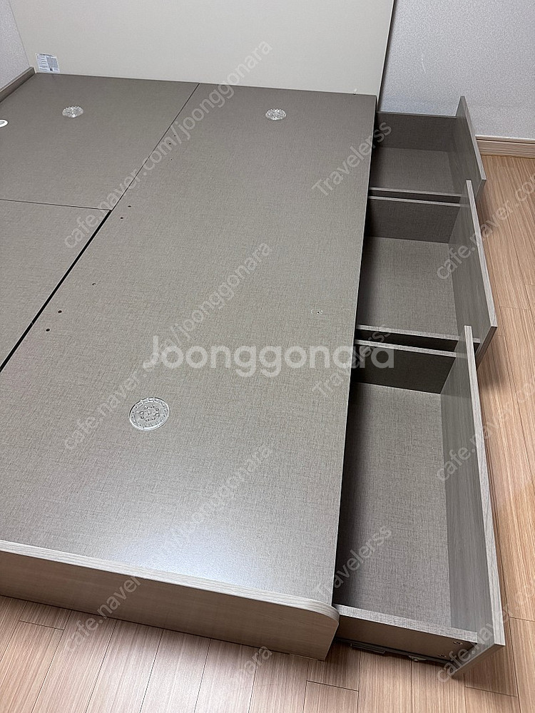 리바트 헤닝 퀸 사이즈 침대(누디 베이지 색상)--2