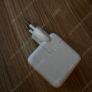 애플 29W USB-C 충전기
