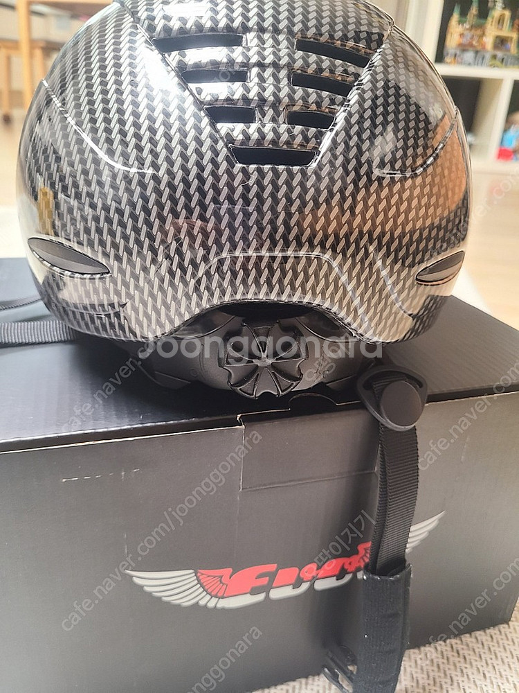 EVO 스케이트 헬멧 S/M 팝니다.--2