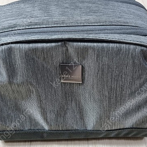 아크메 메이드 스트리트킷백(Acme Made Montgomery Street Kit Bag) 카메라가방 판매합니다.