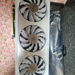 4060ti AERO 화이트 3팬