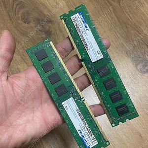 타뮤즈 ddr3 8gb pc3u 1600cl 11 램카드 2개 팝니다