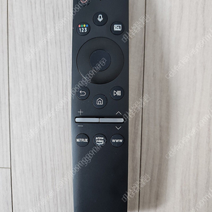 삼성 4K UHD 65인치 스마트 TV 팝니다.