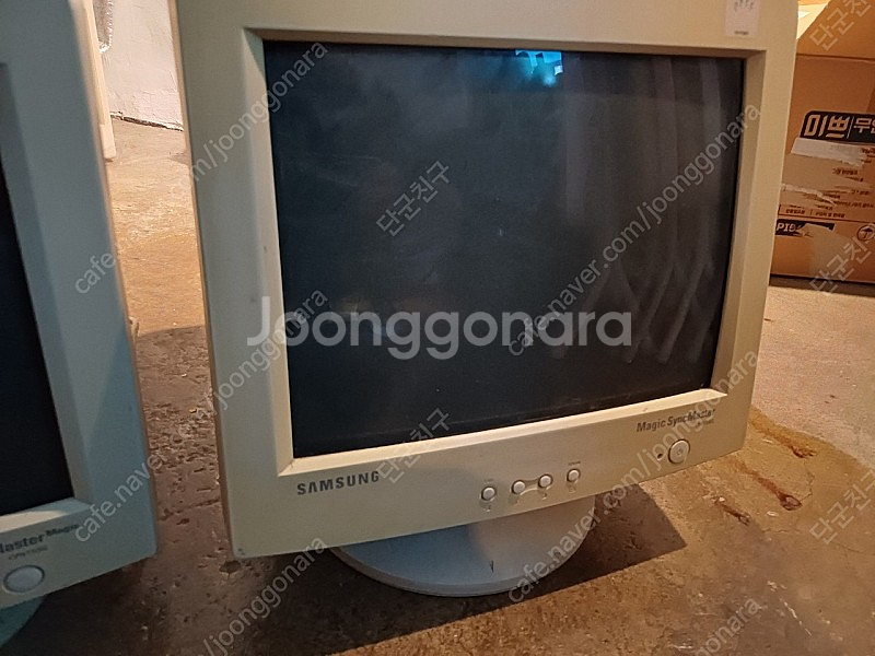 삼성 15인치 crt모니터 판매합니다--1