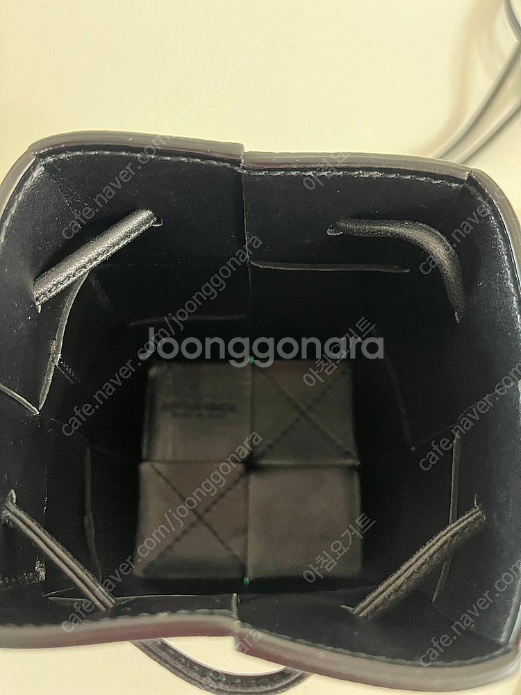 보테가베네타 미니 버킷백 블랙 정품--6