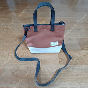 가방 새거입니다 예쁜니다 귀여워요 요즘 여행등 편하게 사용하세요 10000원