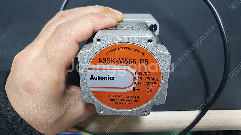 스텝모터 오토닉스 5상 스텝모터 팝니다 A35K-M56...--1