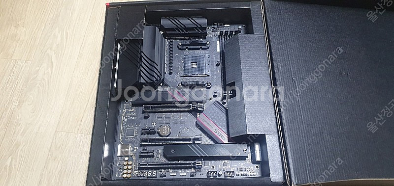 asus rog strix b550-xe--1