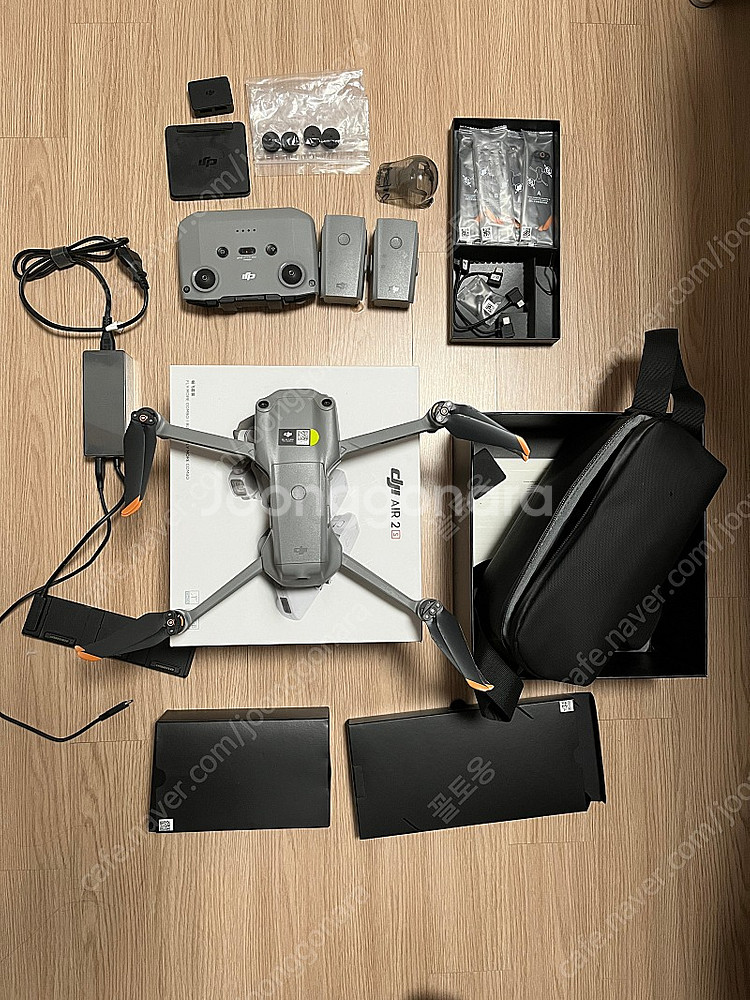 DJI 에어2S 플라이모어 콤보 판매합니다.--0