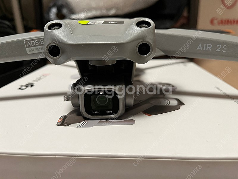 DJI 에어2S 플라이모어 콤보 판매합니다.--1