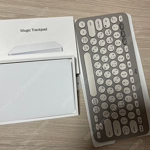 애플 매직트랙패드2 + 로지텍 k380 그레이