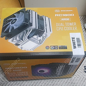 3Rsys RC1800 ARGB WHITE 쿨러 판매 합니다.