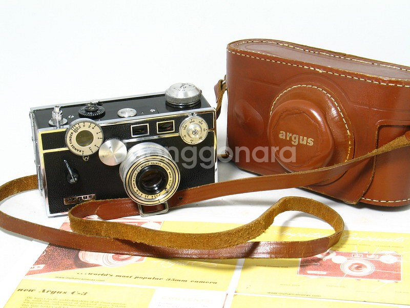 아구스 C-3 필름카메라 빈티지 35mm 완벽작동 벽돌...--0