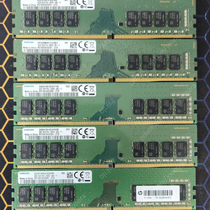 삼성 램 DDR4 2666 - 16G 2개 + 8G 3개 (택비 포함 일괄 10만원)