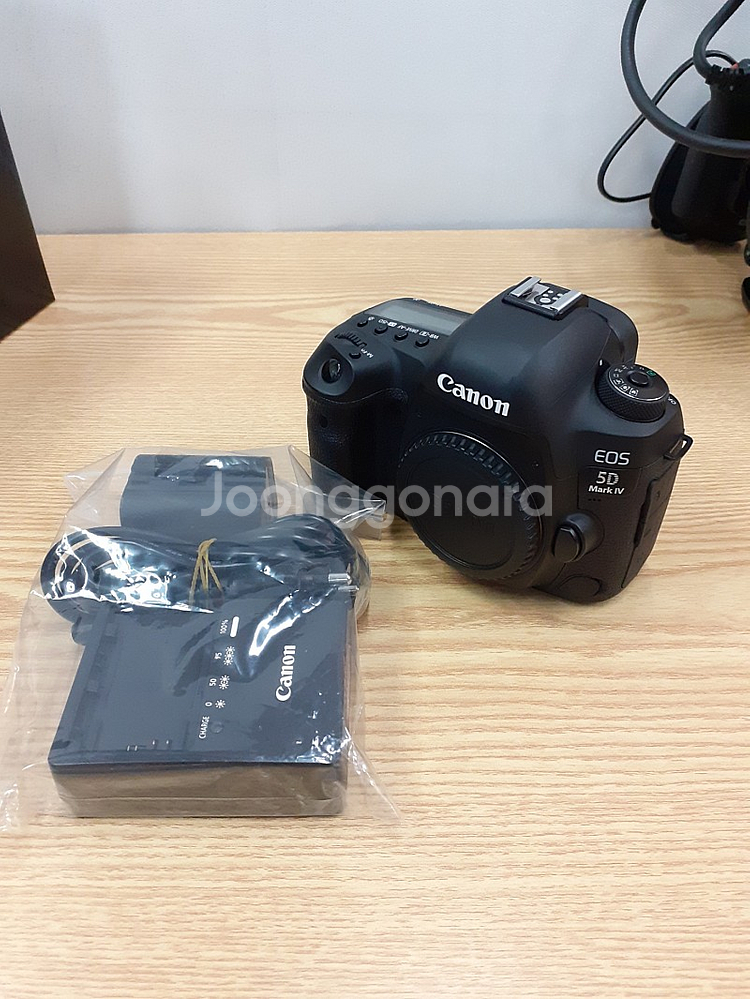 캐논 5D Mark4--0