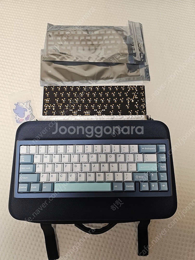 상어65 네이비 판매합니다--0
